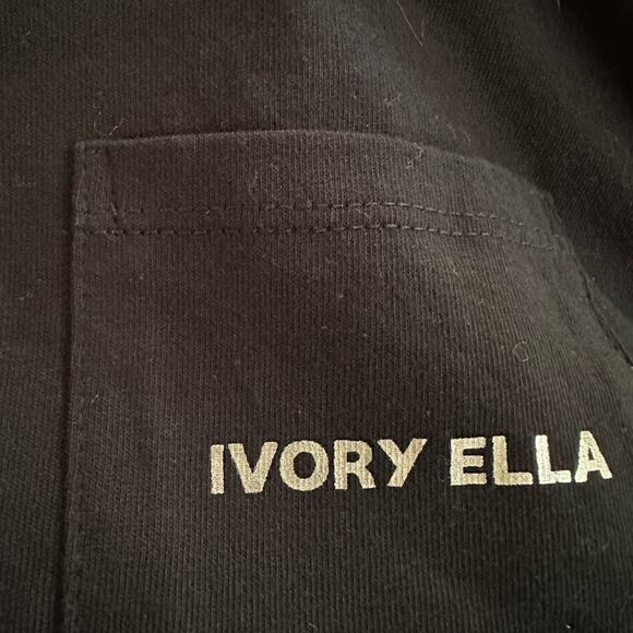 NEW Ivory Ella Limited Edition Christmas Tee Long Sleeve Plaid Black Red Medium - Picture 3 of 5